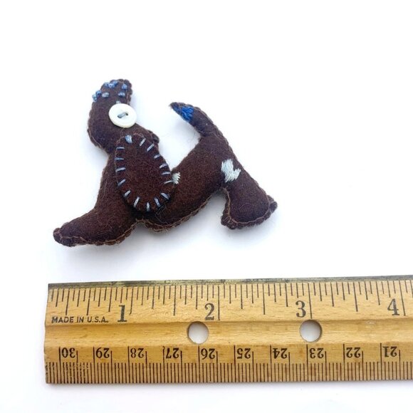 Vintage Handmade Felt Dogs Set of Three Brown Green Yellow 3 in - Picture 3 of 4